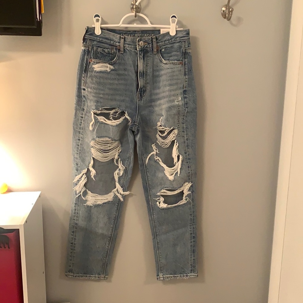 American eagle mom jeans